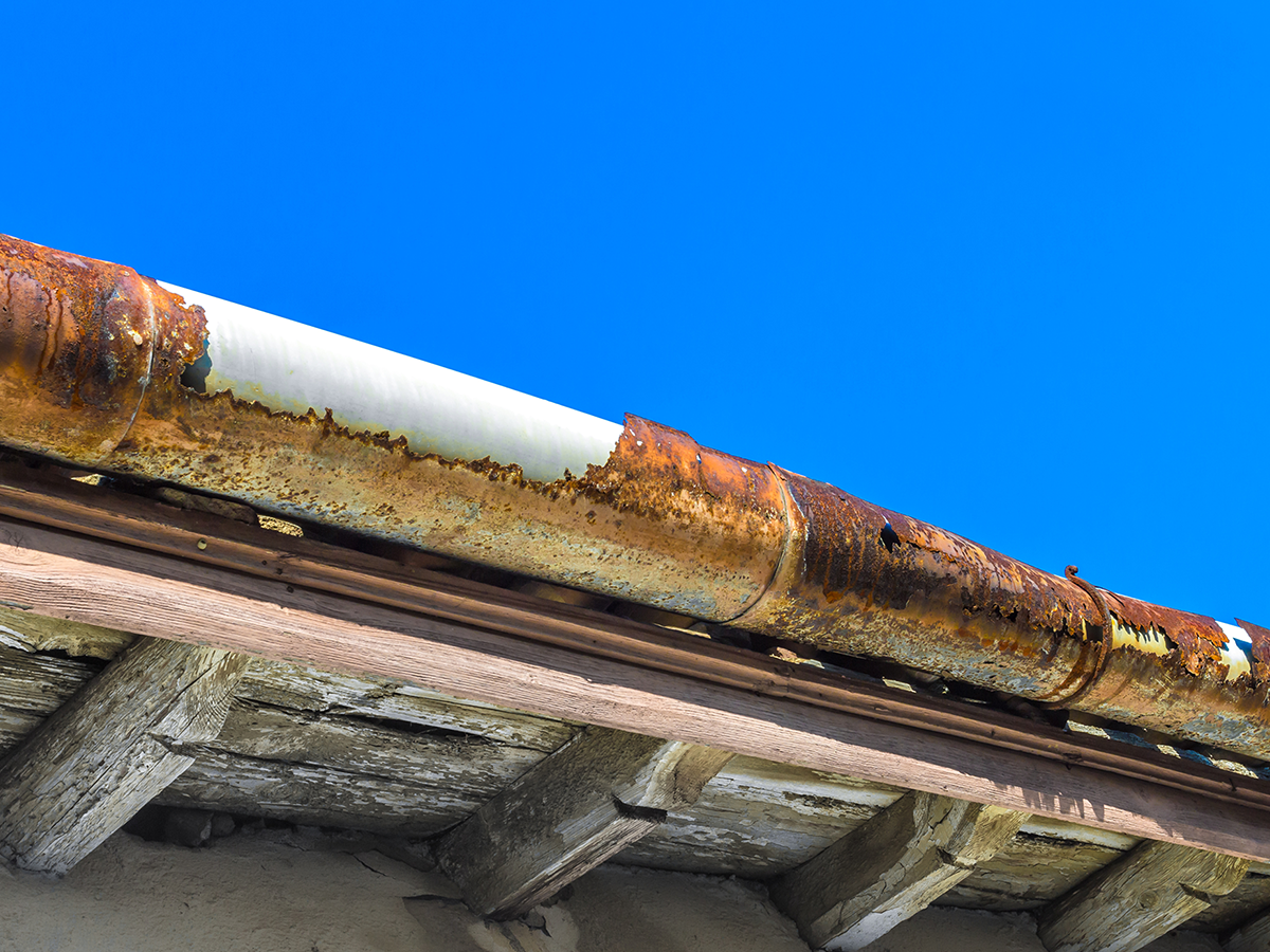 leaking rusty gutters